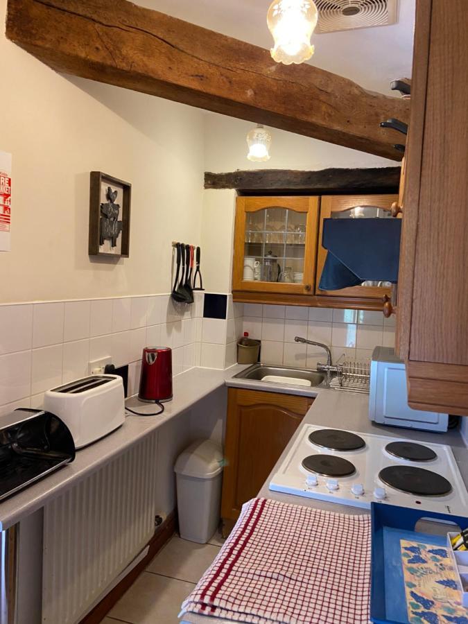 Tupenny Cottage, Old Mill Farm, Cotswold Water Park Cirencester Exteriér fotografie