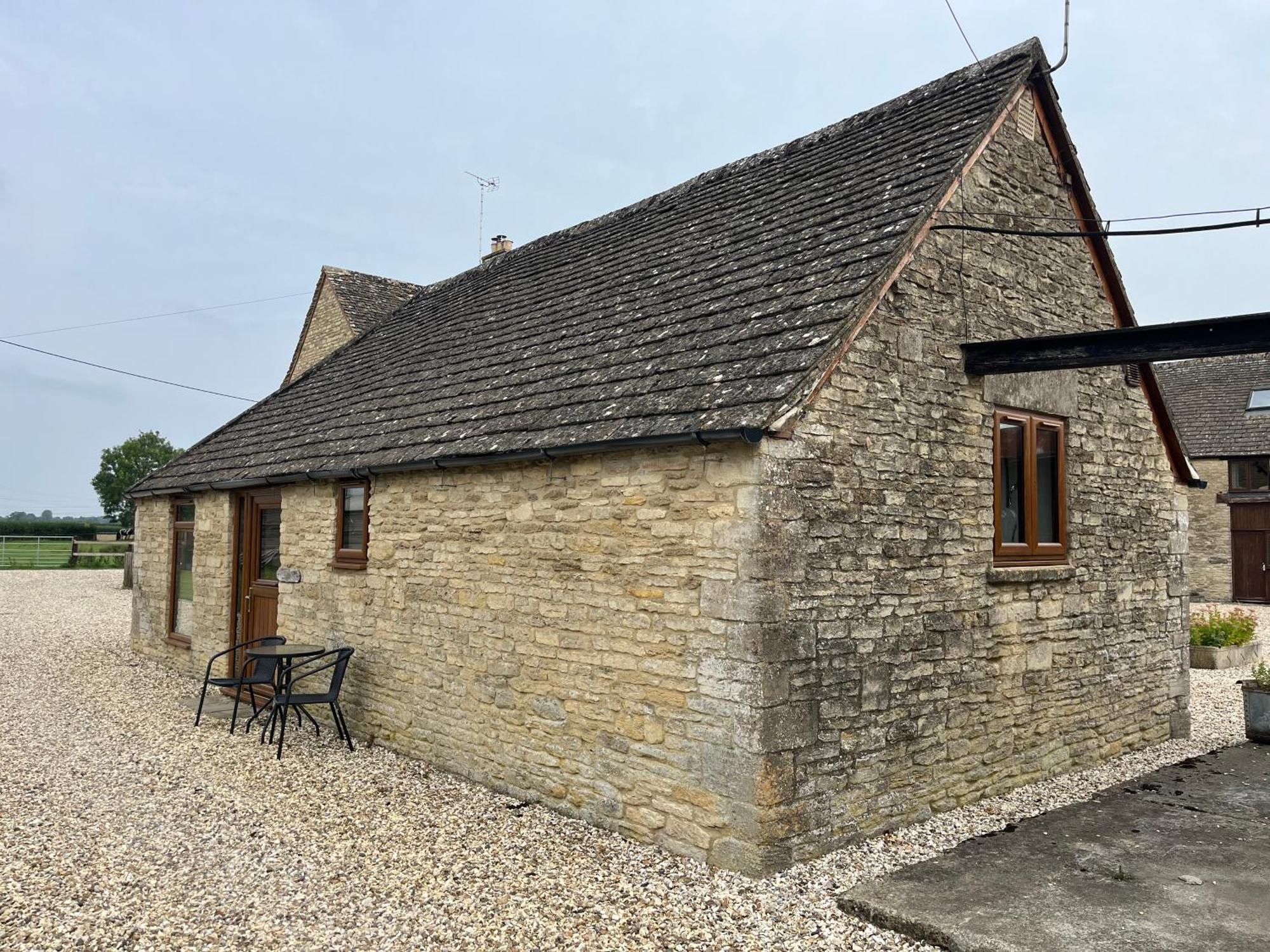 Tupenny Cottage, Old Mill Farm, Cotswold Water Park Cirencester Exteriér fotografie