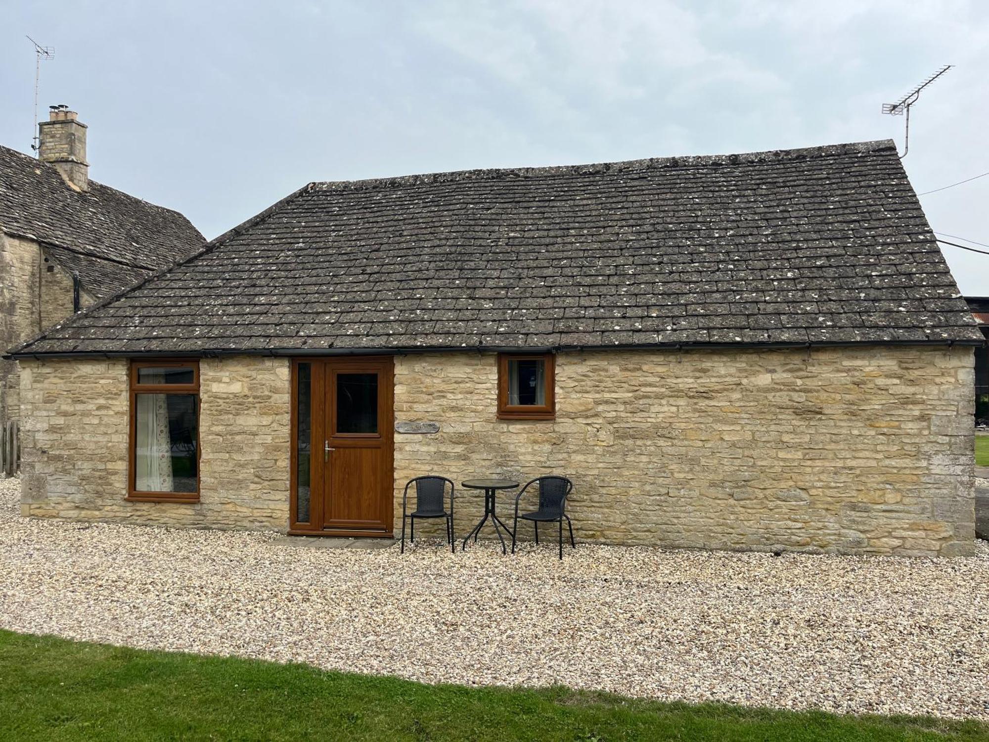 Tupenny Cottage, Old Mill Farm, Cotswold Water Park Cirencester Exteriér fotografie
